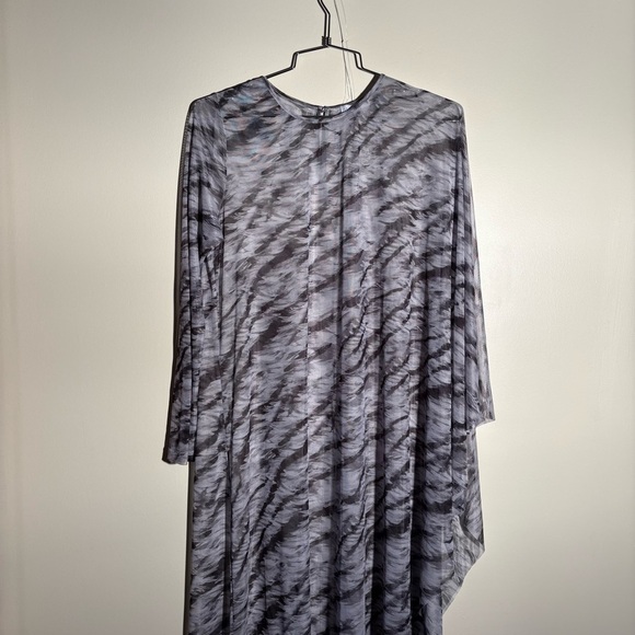 Ala Von Auersperg Rachel Mesh Poncho - Picture 3 of 9